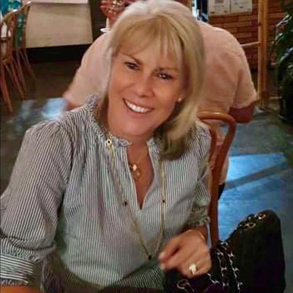 Meet your Posher, Gianna - Picture 2 of 2